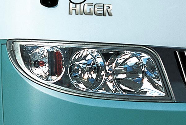 海格KLQ6728客车(柴油10-29座)