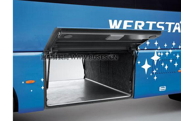 亚星蓝钻YBL6855HCP客车(天然气国五24-39座)