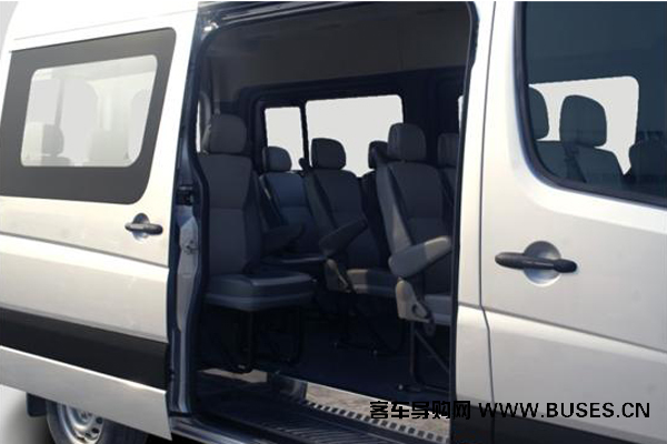 少林SLG6600EV客车(纯电动10-16座)