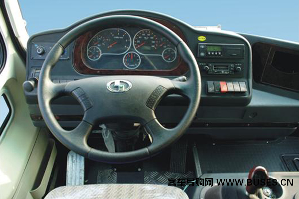少林SLG6691T5Z客车(天然气国五24-25座)