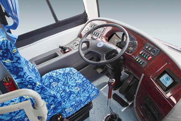 申龙SLK6872S5AN5客车(天然气国五24-39座)