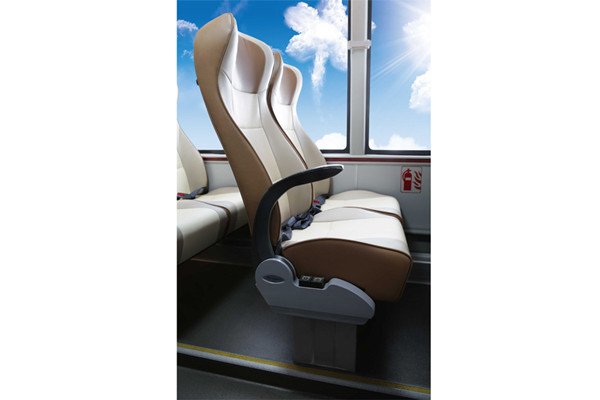 宇通ZK6122HNQ7Y客车(天然气国五25-57座)