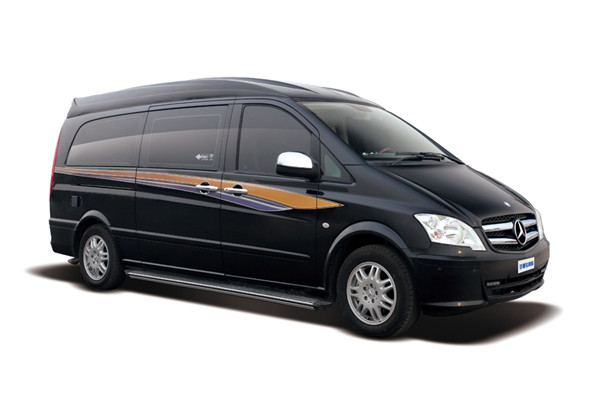 宇通ZK5031XLJ2房车(汽油国四4-6座)