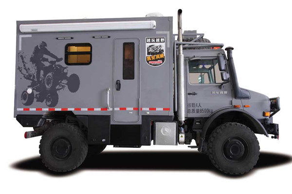 凯伦宾威ZK5080XLJ1房车(柴油国五2-6座)