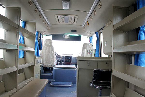 宇通ZK5070XDW1流动服务车(柴油国五2-9座)