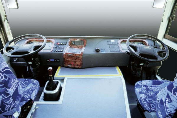 宇通ZK5110XLHN4教练车(天然气国五10-23座)