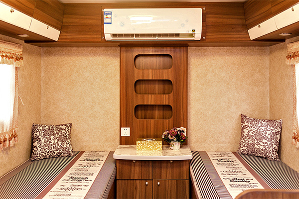 宇通ZK9040XLJ拖挂房车(6-9座)