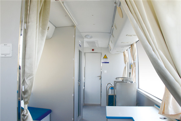 宇通ZK5115XYL5医疗车（柴油国五2-9座）