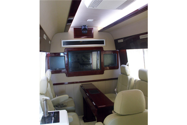 宇通ZK5051XZH1指挥车(柴油国五5-7座)