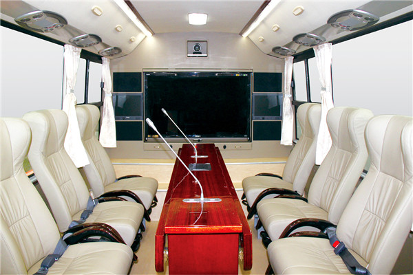 宇通ZK5130XZH5指挥车(柴油国五2-9座)