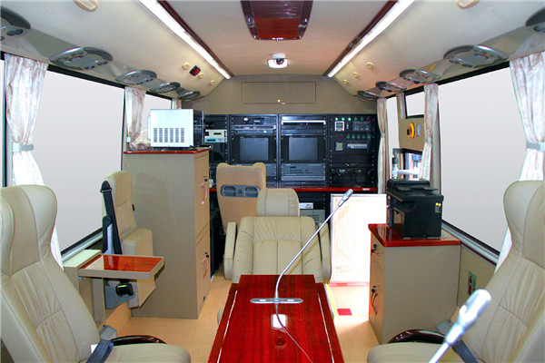 宇通ZK5130XZH5指挥车(柴油国五2-9座)