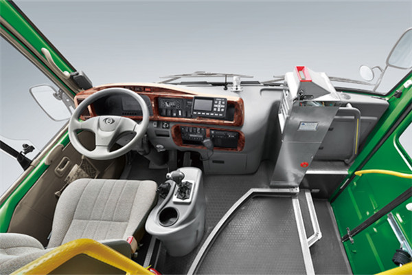 金旅XML6809JHEVD5C公交车(柴油/电混动国五10-32座)