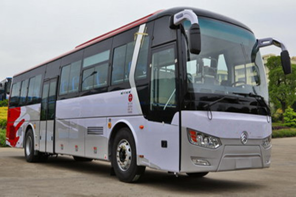金旅XML6122JHEVA5C公交车(柴油/电混动国五24-57座)