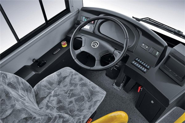 金旅XML6125JEV60C公交车(纯电动10-38座)