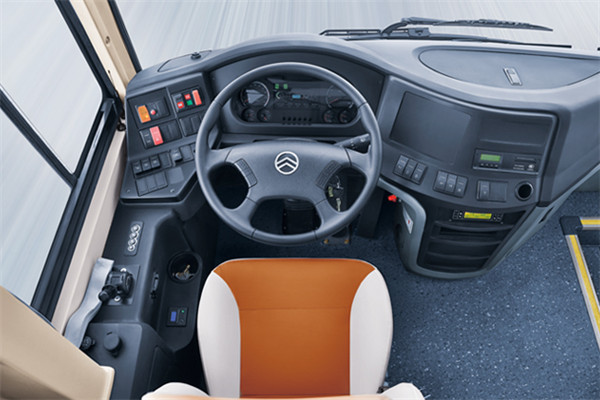 金旅XML6112JEV10客车(纯电动24-53座)