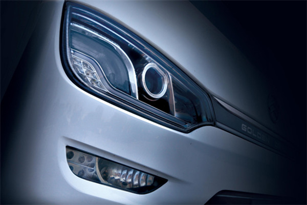 金旅XML6857J15N客车(天然气国五24-44座)