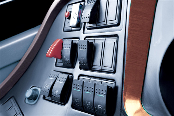 金旅XML6997J15Y客车(柴油国五24-45座)