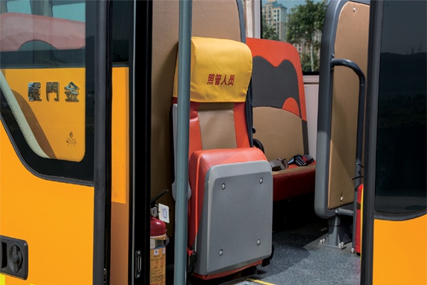 金旅XML6791J15YXC幼儿专用校车(柴油国五24-45座)