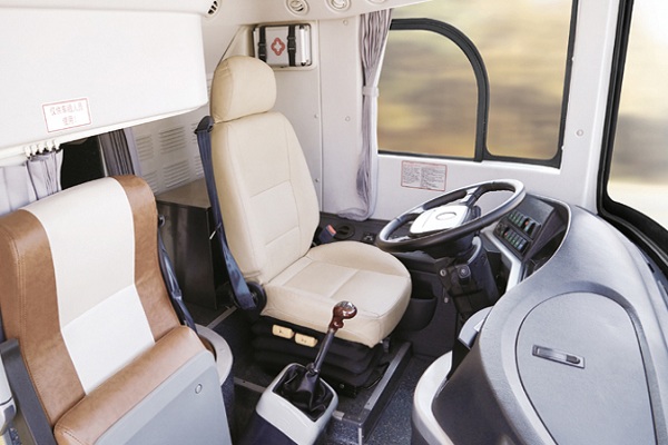 金旅XML6128J35N客车(天然气国五24-55座)