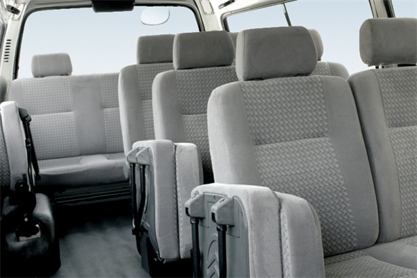 金旅XML6532JA8小型客车(柴油国四5-9座)