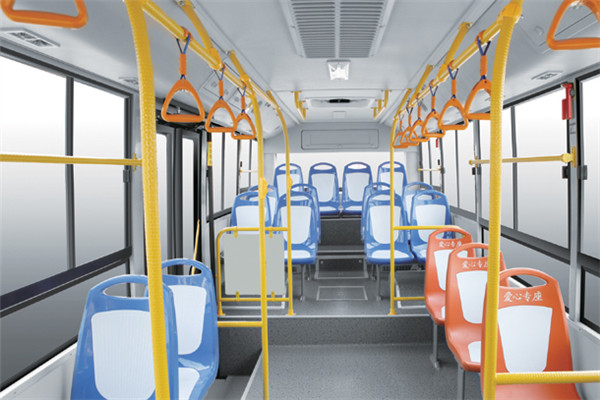 金旅XML6895J15C公交车(柴油国五17-35座)