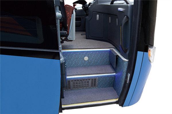 金龙XMQ6113AYD5D客车(柴油国五24-48座)