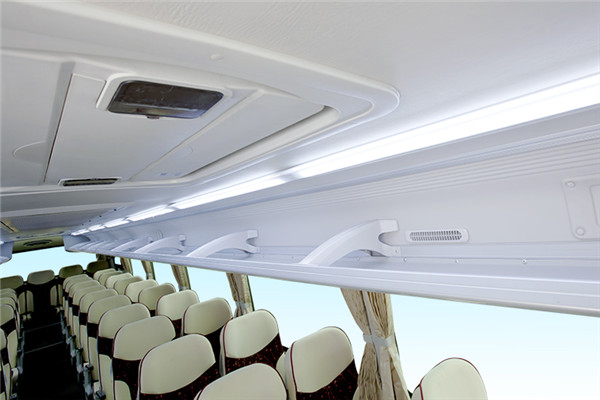 金龙XMQ6113AYD5D客车(柴油国五24-48座)