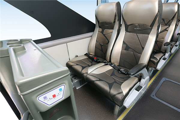 金龙XMQ6129HYN5D客车(天然气国五24-57座)