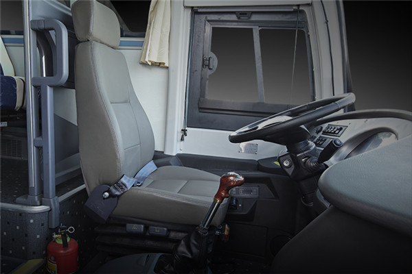 金龙XMQ6129HYN5D客车(天然气国五24-57座)