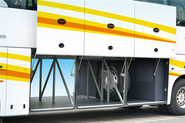 金龙XMQ6125CYD5B客车(柴油国五24-55座)
