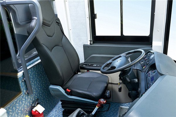 金龙XMQ6125HYD5C客车(柴油国五24-54座)