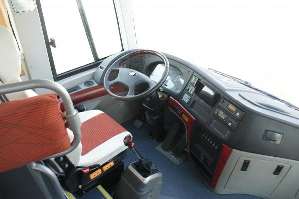 中通LCK6769H5A1客车(柴油国五24-32座)