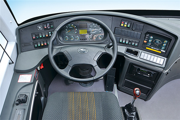 金龙XMQ6113BYBEVL3客车(纯电动24-64座)