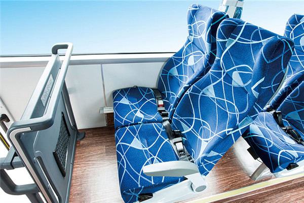 金龙XMQ6113BYBEVL4客车(纯电动24-64座)