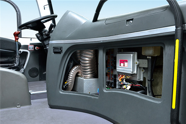 金龙XMQ6113BYBEVL4客车(纯电动24-64座)