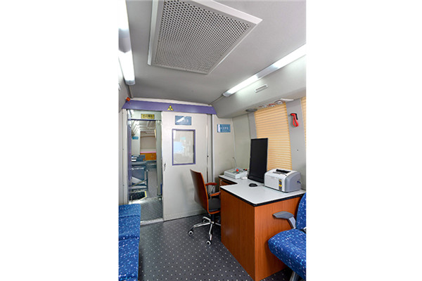 金龙XMQ5121XYL医疗车（柴油国三4-14座）