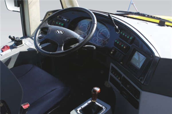 黄海DD6100C06FX中小学生专用校车(柴油国五24-51座)