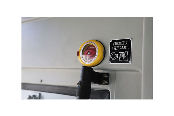 福田欧辉BJ6127C8MTB客车(天然气国五24-63座)