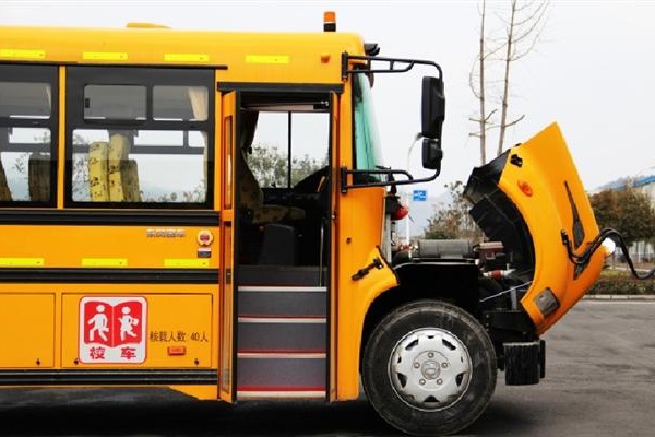 东风DFH6920B3小学生专用校车(柴油国五24-52座)