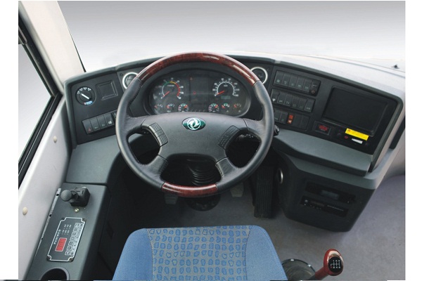 东风超龙EQ6880LHTN客车(天然气国五24-39座)