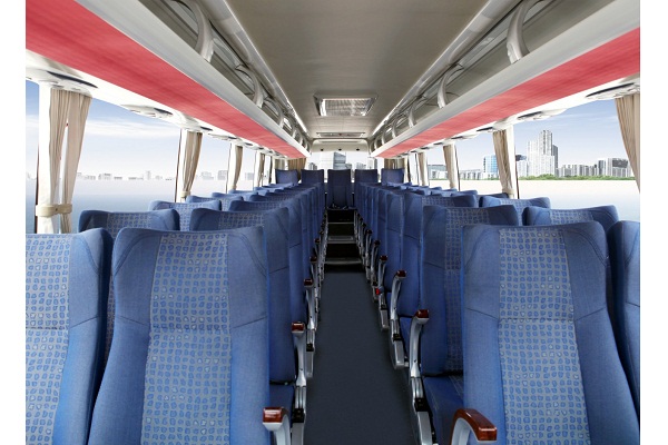 东风超龙EQ6880LHTN客车(天然气国五24-39座)