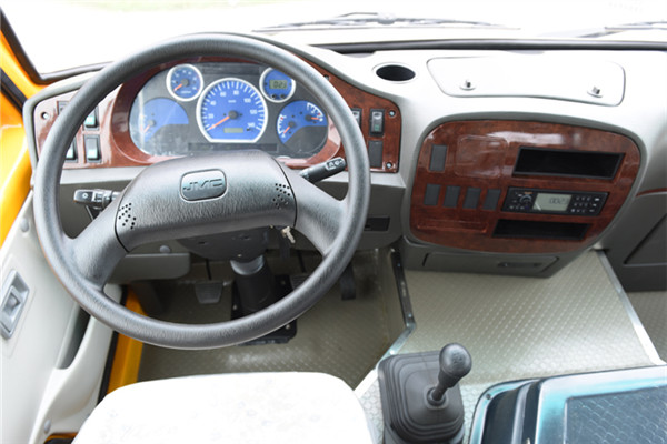 晶马JMV5053XGC工程车(柴油国五10-15座)