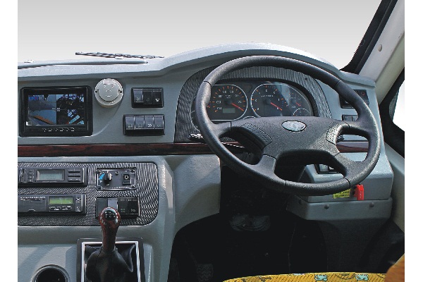 东风超龙EQ6720STV小学生专用校车(柴油国五24-37座)