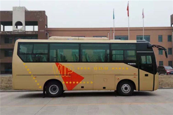 齐鲁BWC6855KA5客车(柴油国五24-43座)