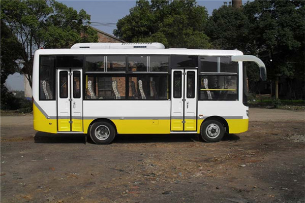 齐鲁BWC6665GA5公交车(柴油国五10-23座)