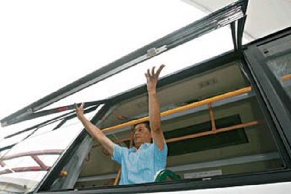 上海万象SXC6940GBEV2公交车（纯电动10-34座）