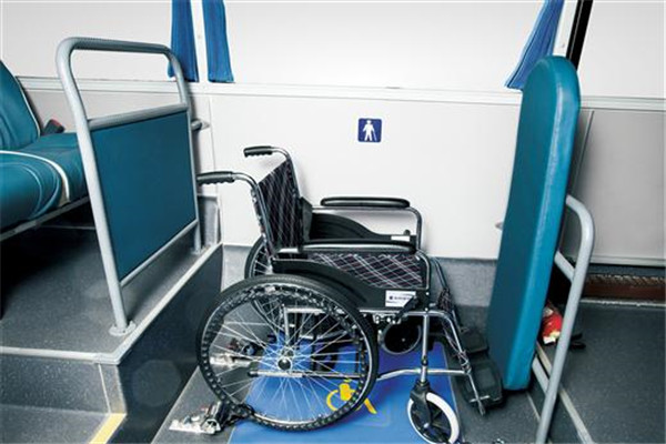 亚星YBL6117GHBEV公交车(纯电动24-49座)