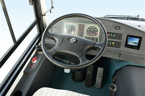 亚星JS6101GHBEV8公交车(纯电动12-36座)