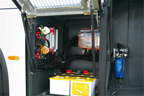 亚星YBL6117HQP客车(柴油国五24-62座)