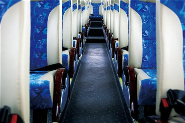 亚星YBL6117HQP客车(柴油国五24-62座)